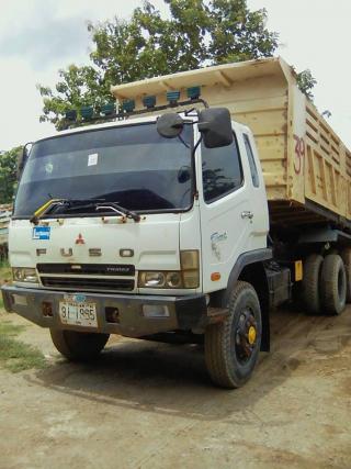 ขาย10ล้อ2เพลา FUSO 225แรงปี50 กระบะดัมพ์3มิตร แชชซีสวย เกียร์เดิม ทะเบียนครบ 