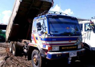 ขาย10ล้อ2เพลาดัมพ์ดินหลง MITSUBISHI FUSO 220เทอร์โบว์TF ซีเรียล3,××× แชชซีสวยเครื่องดี 10เกียร์ฟลูเลอร์ เอกสารพร้อมโอน จัดไฟแนนซ์ได้ภายใน1วัน