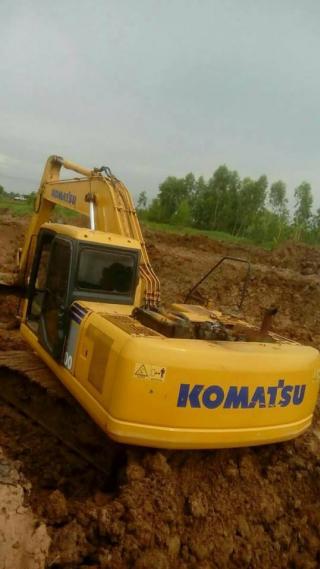 ขายรถขุดแบ็คโค KOMATSU PC200-7 เอกสารครบ ช่วงล่างดี บูมสวยทำงานหมื่น ชม. ติดต่อ080-7964423 เว็บไซด์ส่วนตัว http://truck1sell.com/ https://www.facebook.com/TRUCK1SELL ไอดีไลน์ID0807964423 ID4423033