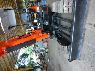 ขายด่วนรถขุด ยี่ห้อยอดนิยม KUBOTA K035-3 (*อามร์ยาวพิเศษ*) เก่านอกญี่ปุ่น สภาพพร้อมใช้งาน ระบบไว เครื่องสวย พร้อมทำสีเก็บรายละเอียด ราคา 470,000 บาท (มีวีดีโอการทำงานให้ดู)  สนใจติดต่อ วัชรัตน์ รุ่งเรืองแทรคเตอร์ {ช่างบาส} โทร:092-5768909 096-5411713  {สน